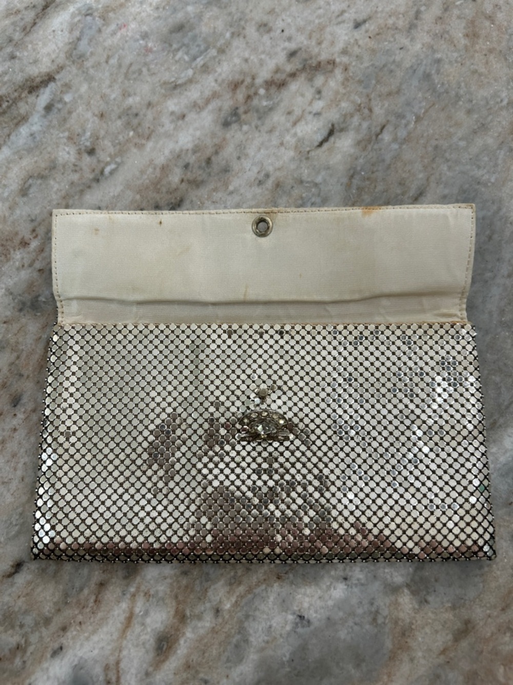 Vintage Whiting & Davis Silver Mesh Evening Bag Silver w/cubic zirconia closure - Picture 3 of 16